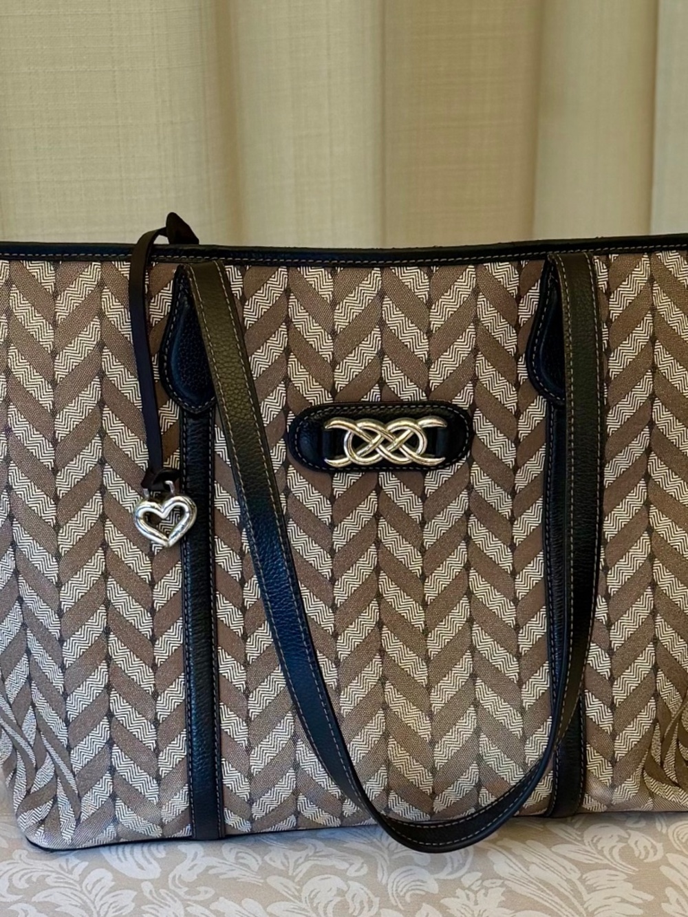 Gorgeous Brighton Roomey Tote Interlok Herringbone Woven Knot Charm Handbag